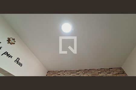 Detalhe da sala de casa para alugar com 2 quartos, 80m² em Vila Caiçara, Praia Grande