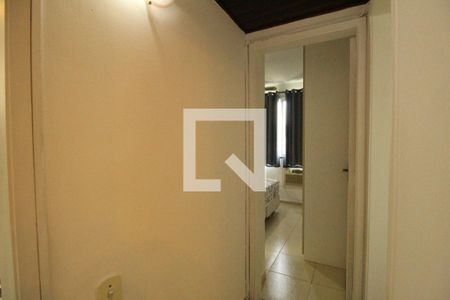 Sala - Corredor de apartamento para alugar com 2 quartos, 72m² em Freguesia (jacarepaguá), Rio de Janeiro