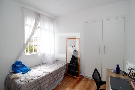 Quarto 1 de apartamento à venda com 2 quartos, 61m² em Sagrada Família, Belo Horizonte