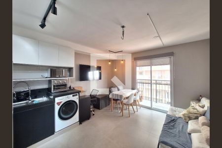 Sala/Cozinha de apartamento à venda com 1 quarto, 37m² em Água Branca, São Paulo