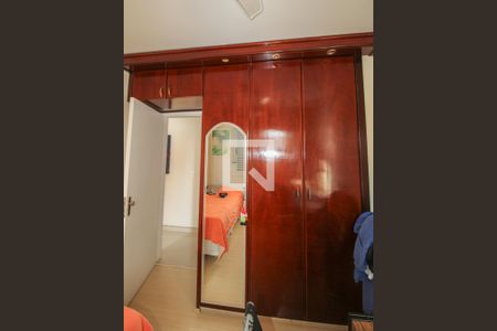 Apartamento para alugar com 170m², 3 quartos e 2 vagas Apartamento para alugar com 170m², 3 quartos e 2 vagasCloset - Quarto 2