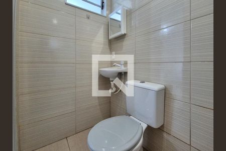 Banheiro de apartamento para alugar com 1 quarto, 40m² em Vargem Grande, Rio de Janeiro