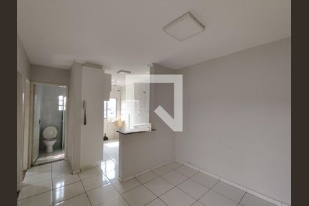 Sala de apartamento para alugar com 2 quartos, 41m² em Vila Cristina, Ferraz de Vasconcelos