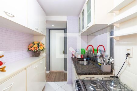 Cozinha  de apartamento à venda com 2 quartos, 48m² em Santa Maria, Osasco