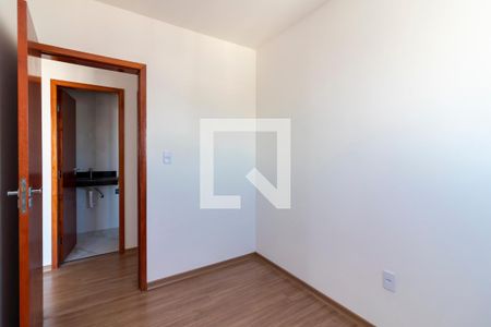 Quarto de apartamento à venda com 2 quartos, 50m² em Parada Inglesa, São Paulo