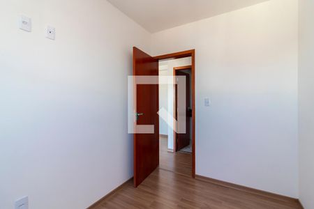Quarto de apartamento à venda com 2 quartos, 50m² em Parada Inglesa, São Paulo