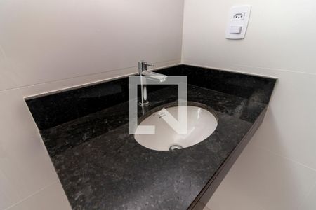 Banheiro de apartamento à venda com 1 quarto, 32m² em Parada Inglesa, São Paulo