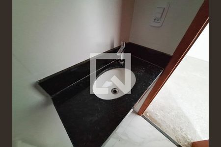 Banheiro de apartamento à venda com 1 quarto, 33m² em Parada Inglesa, São Paulo