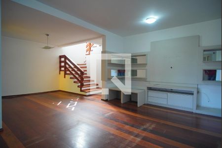 Sala de casa à venda com 3 quartos, 150m² em Vila Nova, Novo Hamburgo