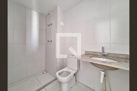 Banheiro de apartamento para alugar com 1 quarto, 27m² em Pompeia, São Paulo