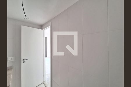 Banheiro de apartamento para alugar com 1 quarto, 27m² em Pompeia, São Paulo