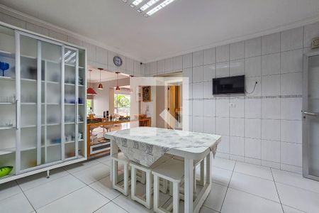 Apartamento para alugar com 200m², 4 quartos e 2 vagas Apartamento para alugar com 200m², 4 quartos e 2 vagasCozinha