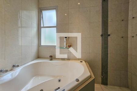 Apartamento para alugar com 200m², 4 quartos e 2 vagas Apartamento para alugar com 200m², 4 quartos e 2 vagasBanheiro da Suíte