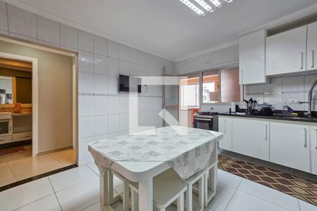 Apartamento para alugar com 200m², 4 quartos e 2 vagas Apartamento para alugar com 200m², 4 quartos e 2 vagasCozinha