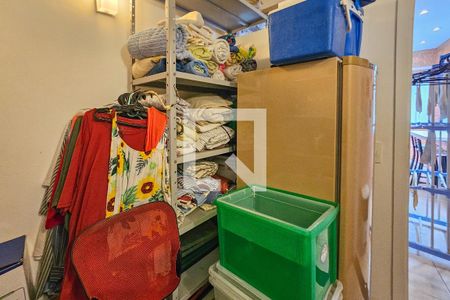 Apartamento para alugar com 200m², 4 quartos e 2 vagas Apartamento para alugar com 200m², 4 quartos e 2 vagasÁrea de serviço