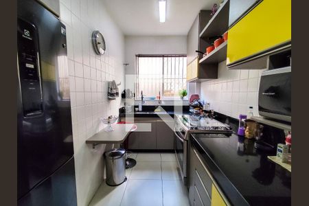 Cozinha de apartamento à venda com 4 quartos, 140m² em Santo Antônio, Belo Horizonte