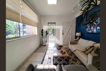 Sala de apartamento à venda com 4 quartos, 140m² em Santo Antônio, Belo Horizonte