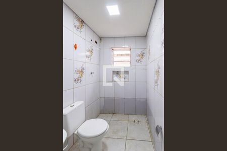 Banheiro de casa para alugar com 1 quarto, 200m² em Parque Jandaia, Carapicuíba