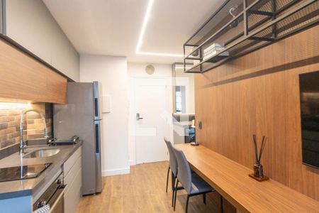 Sala/Cozinha de apartamento para alugar com 1 quarto, 28m² em Alto da Glória, Curitiba