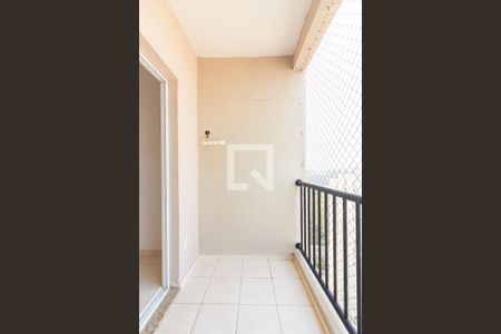 Sacada de apartamento para alugar com 3 quartos, 65m² em Umuarama, Osasco