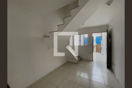 Sala e Cozinha de casa para alugar com 2 quartos, 60m² em Jardim Nossa Senhora do Carmo, São Paulo