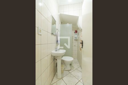 Casa à venda com 198m², 3 quartos e 5 vagas Casa à venda com 198m², 3 quartos e 5 vagasBanheiro 2