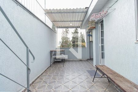 Casa à venda com 198m², 3 quartos e 5 vagas Casa à venda com 198m², 3 quartos e 5 vagasQuintal
