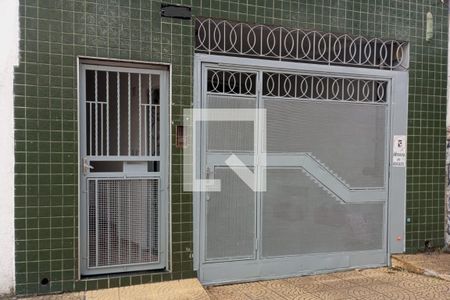 Casa à venda com 198m², 3 quartos e 5 vagas Casa à venda com 198m², 3 quartos e 5 vagasFachada da casa