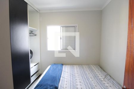 Quarto 2 de apartamento para alugar com 2 quartos, 47m² em Santa Mônica, Uberlândia