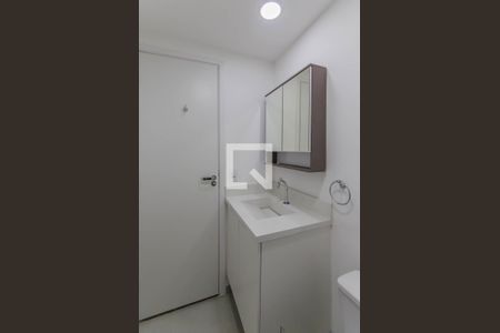 Banheiro de apartamento para alugar com 1 quarto, 28m² em Vila Mariana, São Paulo