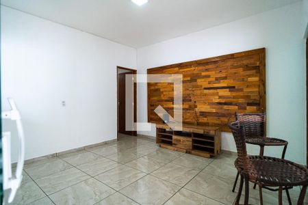 Sala de casa para alugar com 3 quartos, 150m² em Lopes de Oliveira, Sorocaba