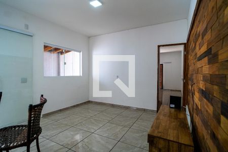 Sala de casa para alugar com 3 quartos, 150m² em Lopes de Oliveira, Sorocaba