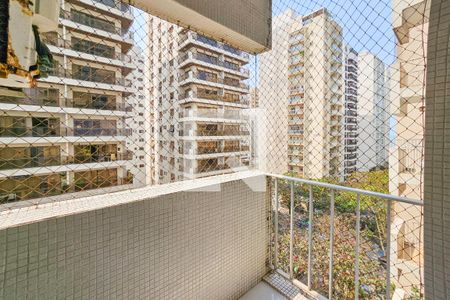 Varanda de apartamento para alugar com 3 quartos, 125m² em Barra Funda, Guarujá