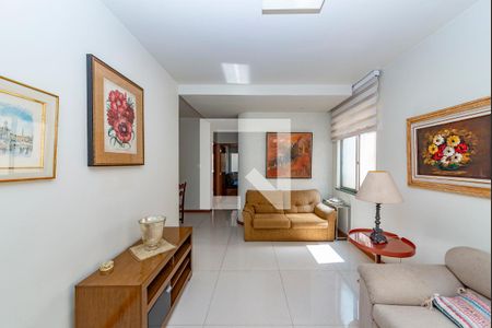 Sala 1 de apartamento para alugar com 2 quartos, 68m² em Vila Paris, Belo Horizonte