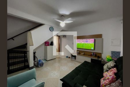 Sala de casa à venda com 3 quartos, 116m² em Vila Dalila, São Paulo