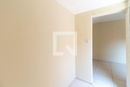 Corredor de casa para alugar com 1 quarto, 30m² em Quitaúna, Osasco