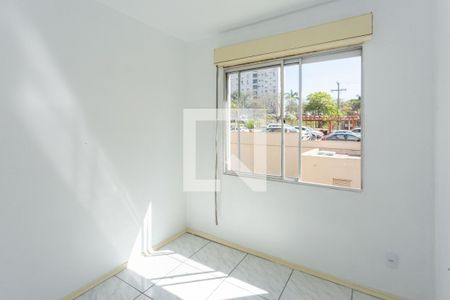 Quarto 2 de apartamento para alugar com 2 quartos, 62m² em Rubem Berta, Porto Alegre