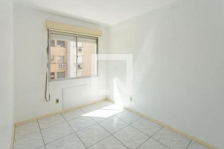 Quarto 1 de apartamento para alugar com 2 quartos, 62m² em Rubem Berta, Porto Alegre