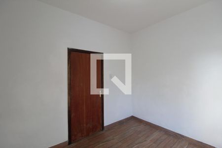 Quarto 1 de casa para alugar com 2 quartos, 80m² em Vila Jardim Leblon, Belo Horizonte