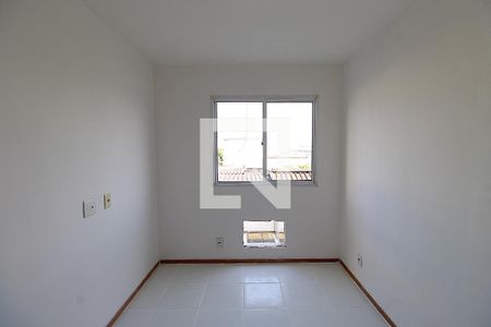 Quarto 2 de apartamento para alugar com 2 quartos, 42m² em Cascadura, Rio de Janeiro