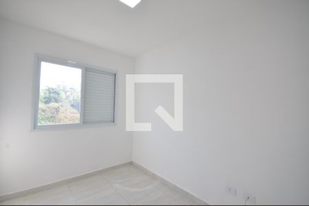 Quarto 2 de apartamento para alugar com 2 quartos, 44m² em Vila Irmaos Arnoni, São Paulo