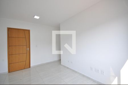 Sala de apartamento para alugar com 2 quartos, 44m² em Vila Irmaos Arnoni, São Paulo