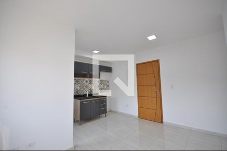 Sala de apartamento para alugar com 2 quartos, 44m² em Vila Irmaos Arnoni, São Paulo