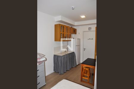 Sala/Quarto/Cozinha de apartamento à venda com 1 quarto, 17m² em Vila Guedes, São Paulo