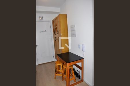 Sala/Quarto/Cozinha de apartamento à venda com 1 quarto, 17m² em Vila Guedes, São Paulo