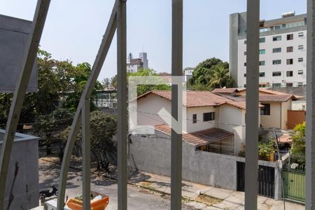 Vista da sala de apartamento para alugar com 3 quartos, 90m² em São José, Belo Horizonte