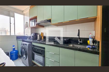 Cozinha de apartamento à venda com 2 quartos, 44m² em Usina Piratininga, São Paulo