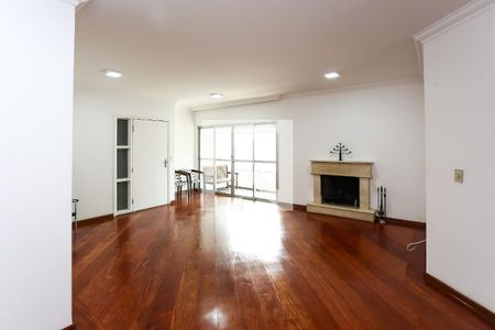 Sala de apartamento à venda com 3 quartos, 124m² em Vila Suzana, São Paulo