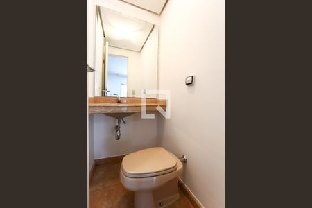 Lavabo de apartamento à venda com 3 quartos, 124m² em Vila Suzana, São Paulo