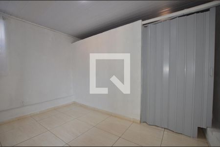 Sala de apartamento para alugar com 1 quarto, 45m² em Marechal Hermes, Rio de Janeiro